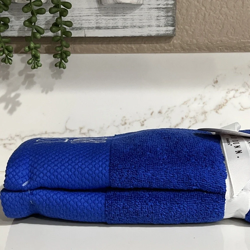 Rae Dunn Set Of 2 Hand Towels - BE OUR GUEST